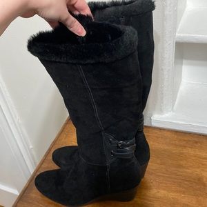 Blondo Black suede wedge boots, Size 9M
